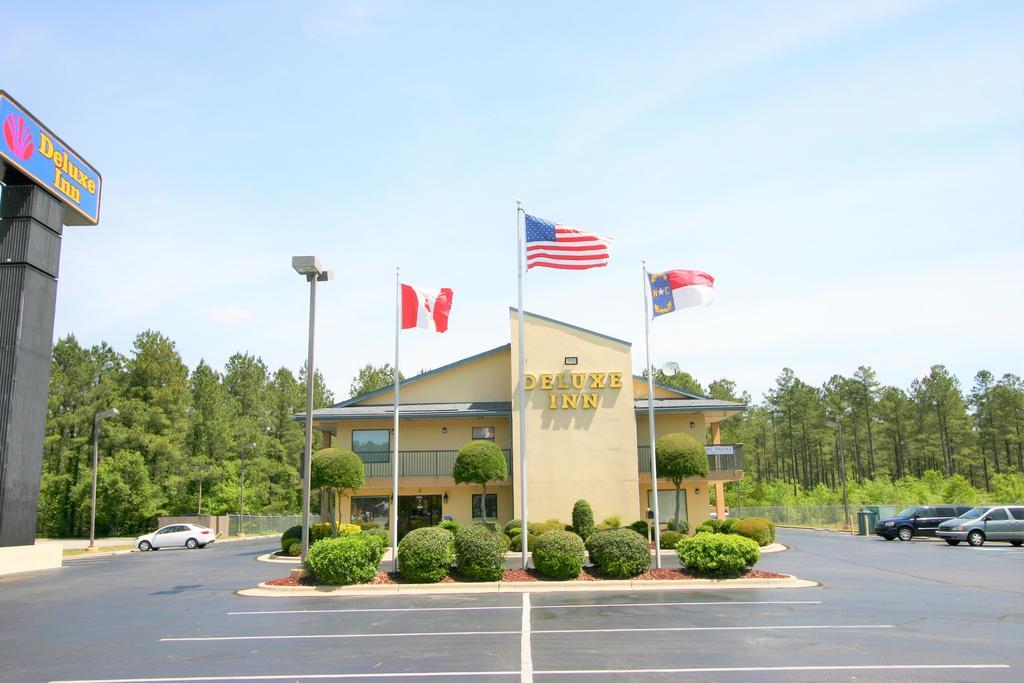 Deluxe Inn - Fayetteville I-95 Exterior photo