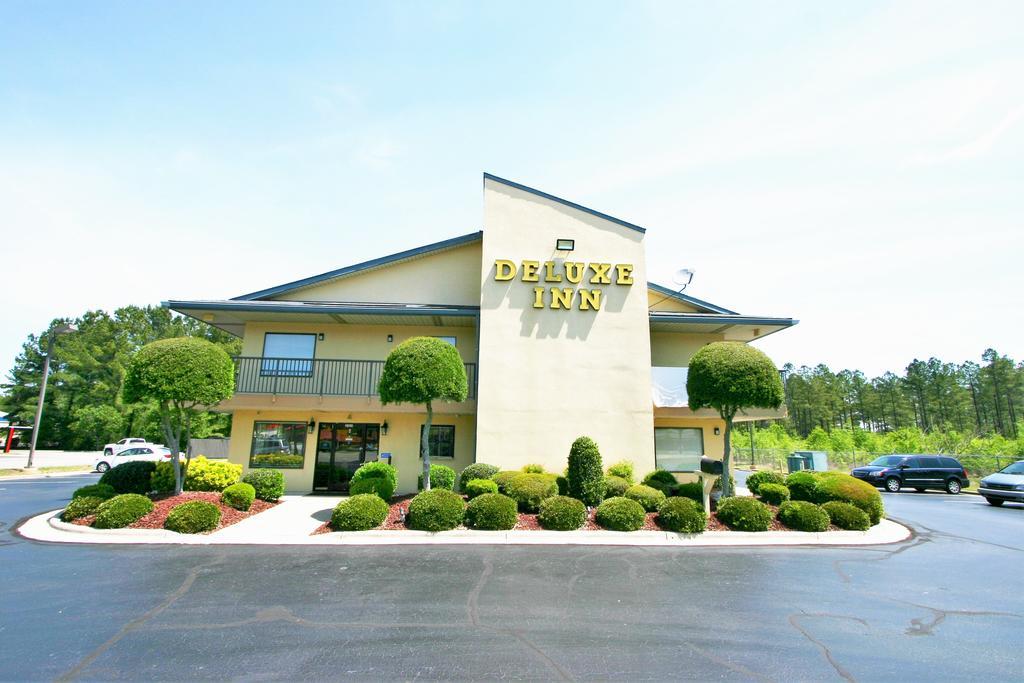 Deluxe Inn - Fayetteville I-95 Exterior photo